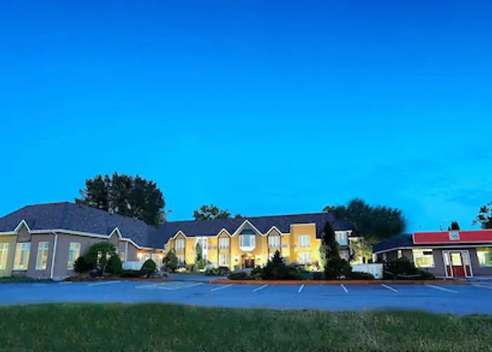 Fullerton Manor Inn